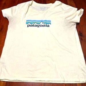 Women's Patagonia shirt sleeve tee